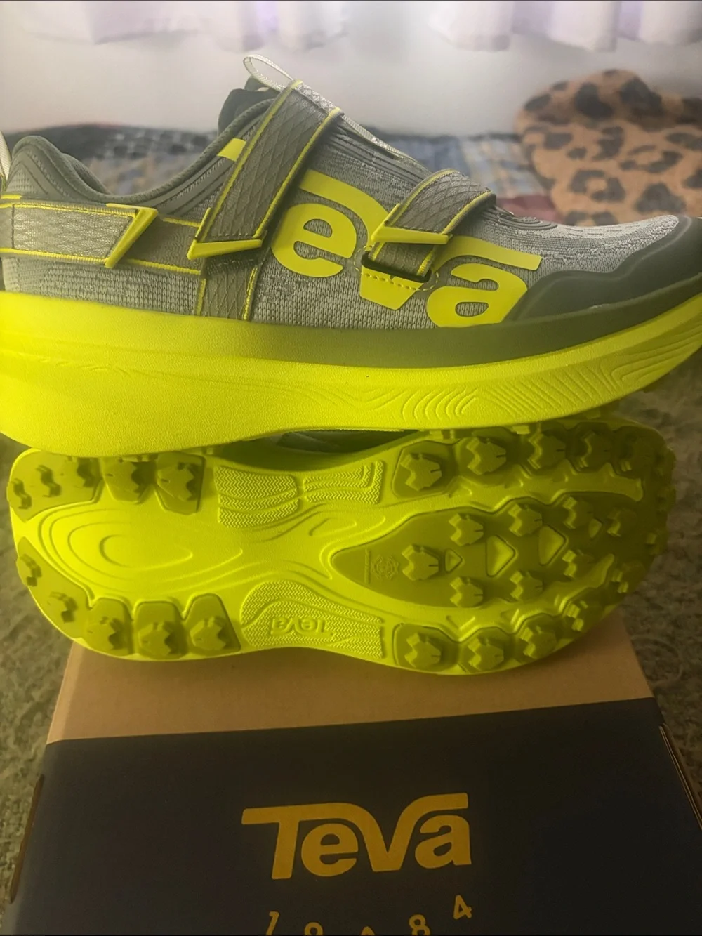Gray & Yellow Men's Athletic Sneakers